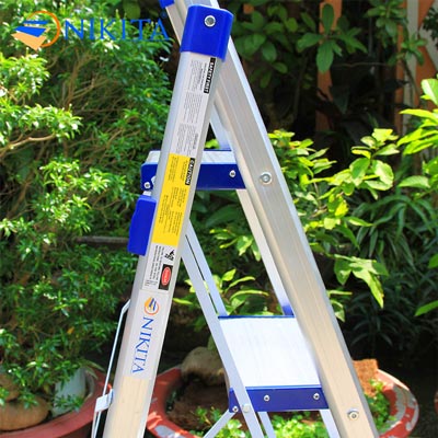 Thang nhôm ghế tay vịn kiểu Đức NIKITA