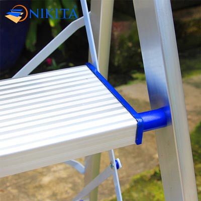 Thang nhôm ghế tay vịn kiểu Đức NIKITA