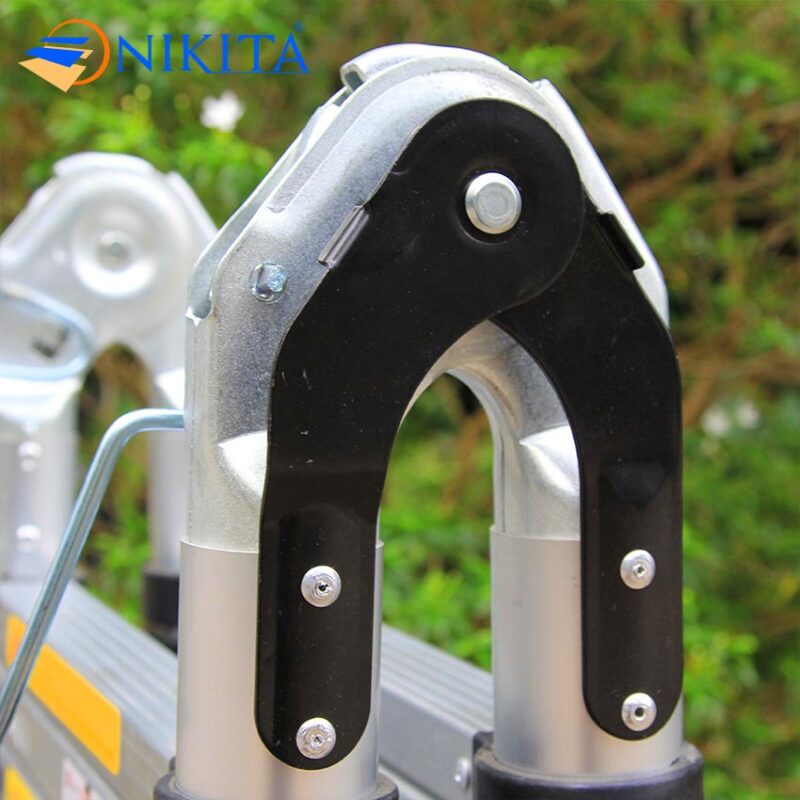 Thang rút chữ A đa năng có bánh xe NIKITA