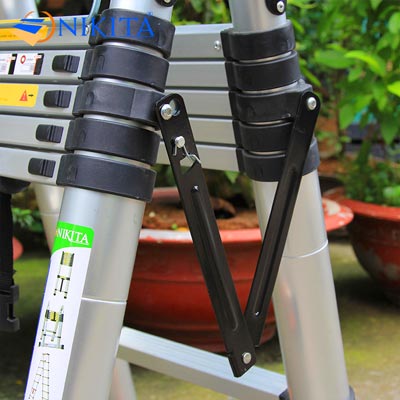 Thang rút chữ A đa năng có bánh xe NIKITA