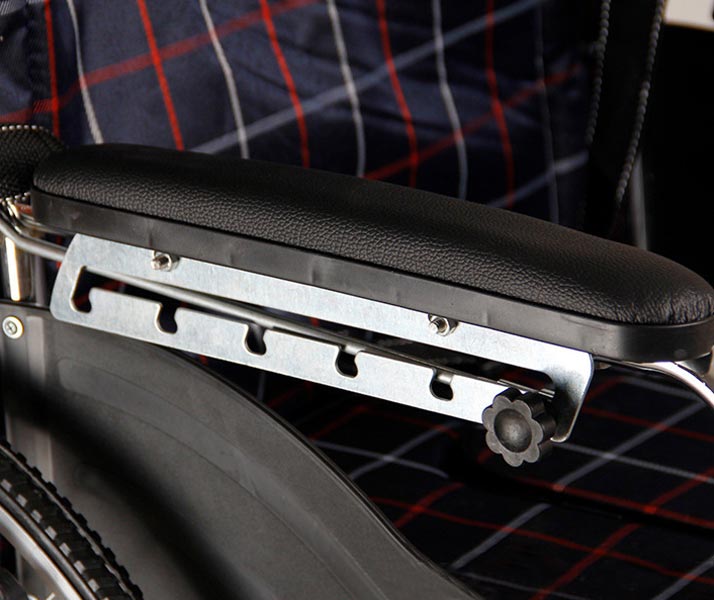 Xe lăn cho người già có bô vệ sinh Nikita 213-1 vừa ngồi vừa nằm